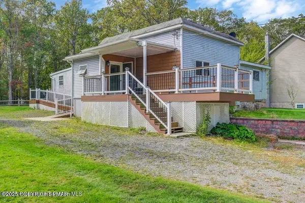 50 Little Lake Road, Jefferson Township, PA 18436