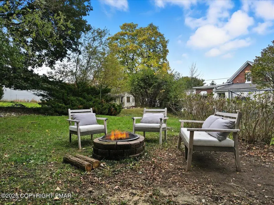 6 Dante Street, Roseto, PA 18013 - Image #2