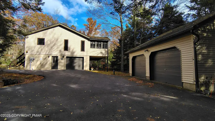 125 Pawnee Court, Long Pond, PA 18334 - Image #2