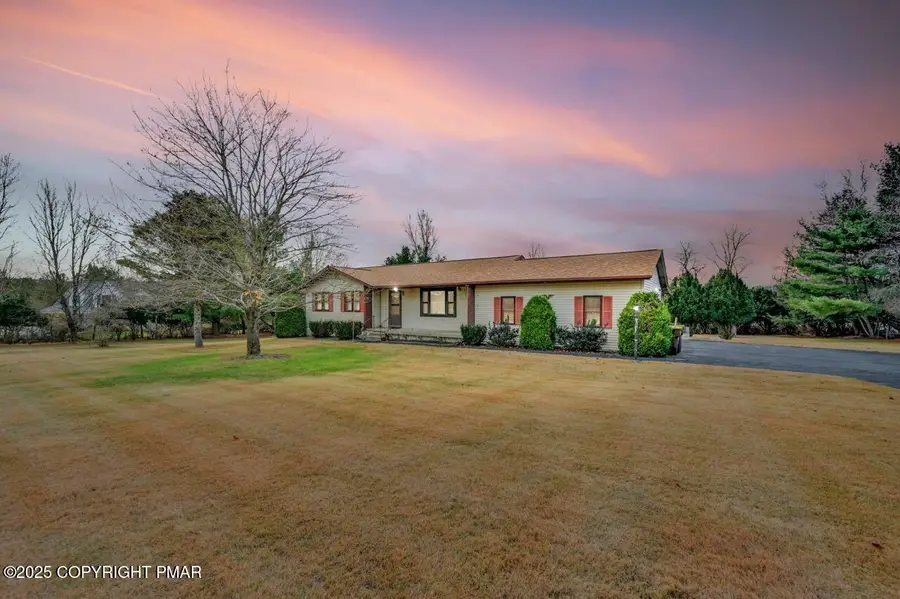 147 Countryside Drive, Brodheadsville, PA 18322 - Image #3