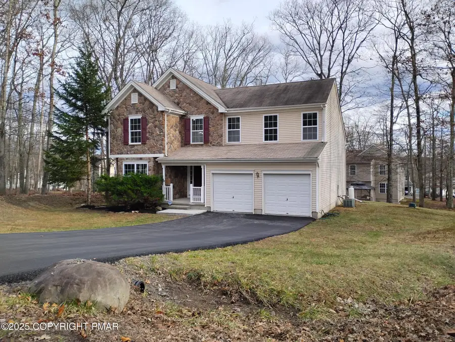 2113 Dorset Court, Bushkill, PA 18324 - Image #2