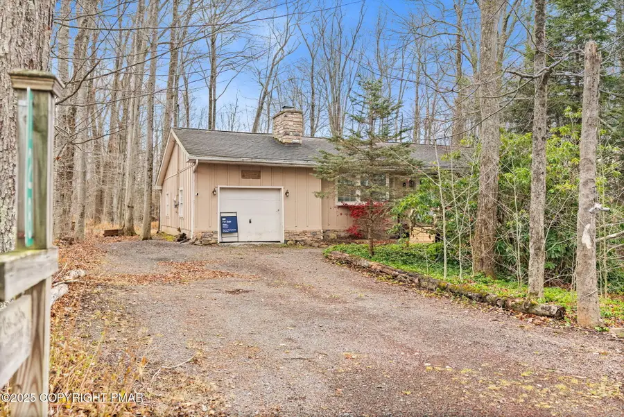 128 Winding Hill Road, Pocono Pines, PA 18350 - Image #2