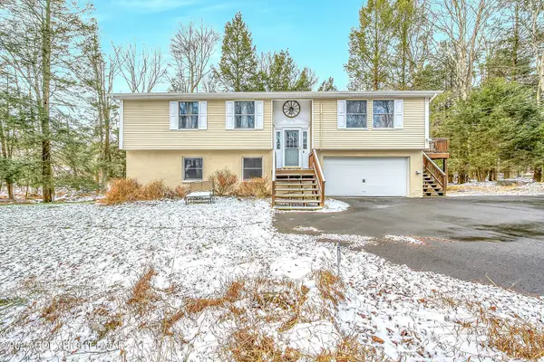 903 Sir Lionel Court, Pocono Lake, PA 18347