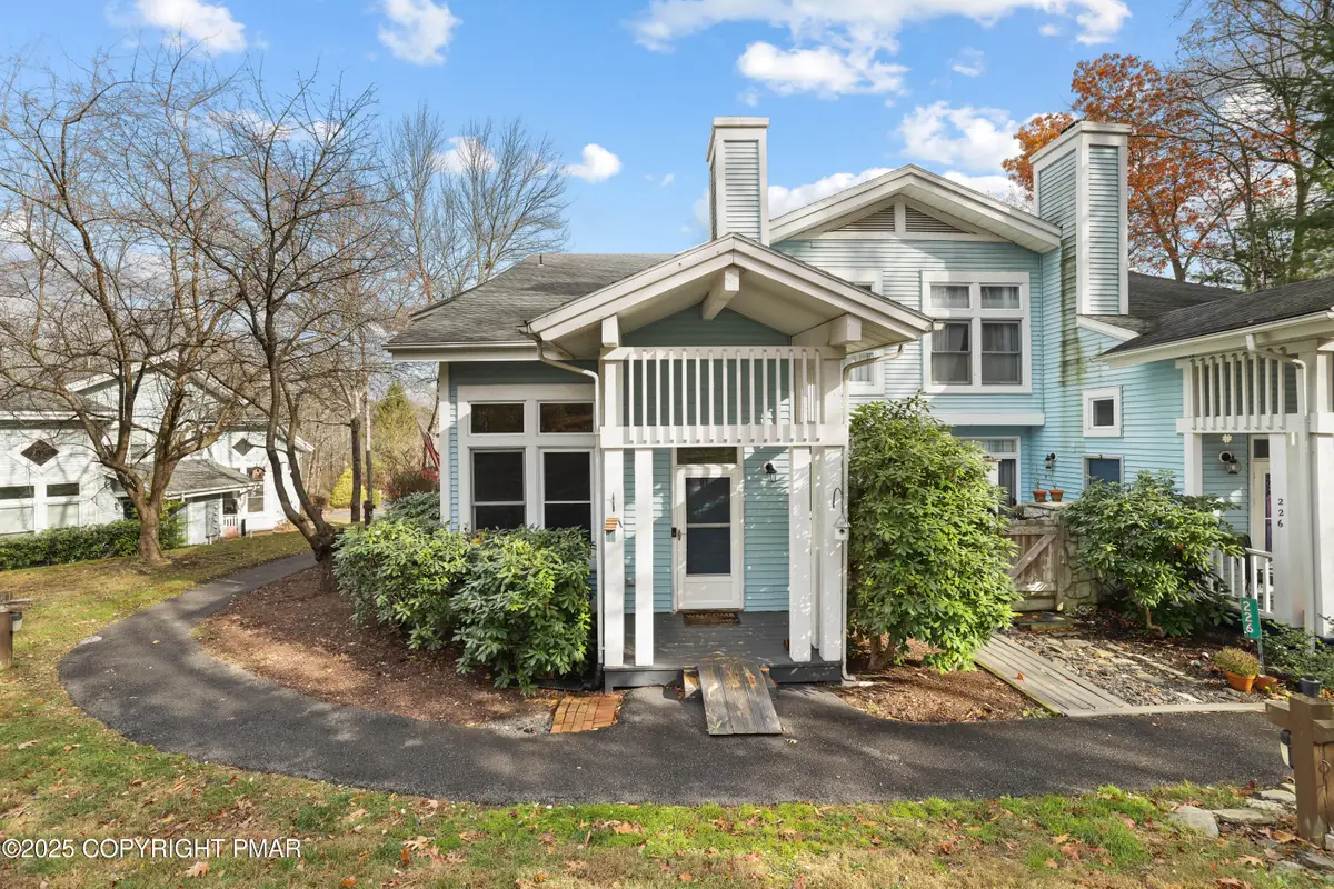 222 Abbington Drive, East Stroudsburg, PA 18302 - Image #1