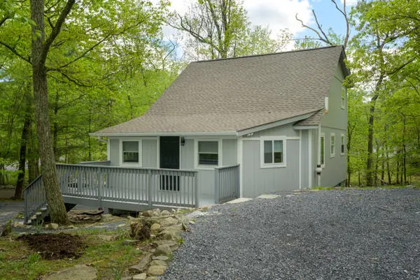 117 Clifton Drive, Bushkill, PA 18324