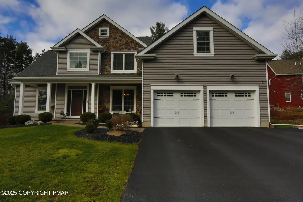 223 Canterbury Circle, Blakeslee, PA 18610 - Image #1