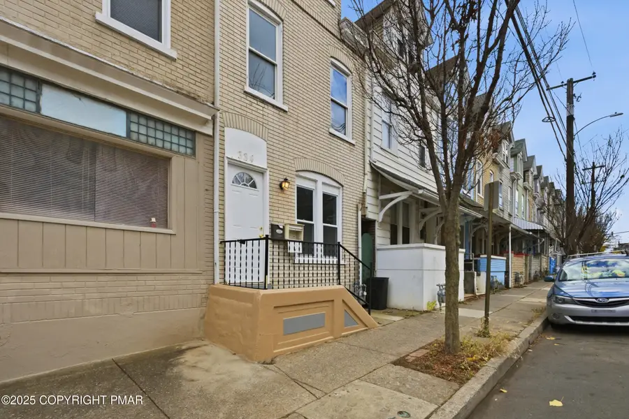 384 W Gordon Street, Allentown, PA 18102 - Image #3