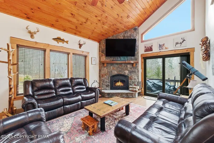 682 Maxatawny Drive, Pocono Lake, PA 18347 - Image #3