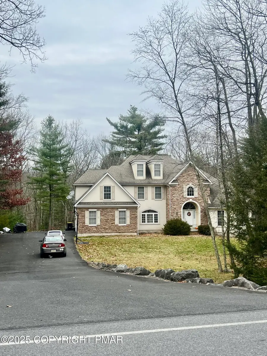 371 Joanne Court, Bartonsville, PA 18321 - Image #3