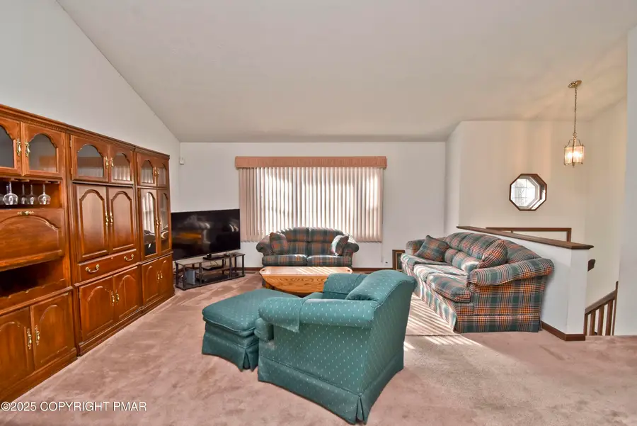 8212 Pine Grove Drive, East Stroudsburg, PA 18301 - Image #3