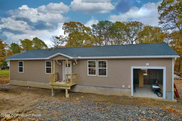 515 Hummingbird Court, Bushkill, PA 18324