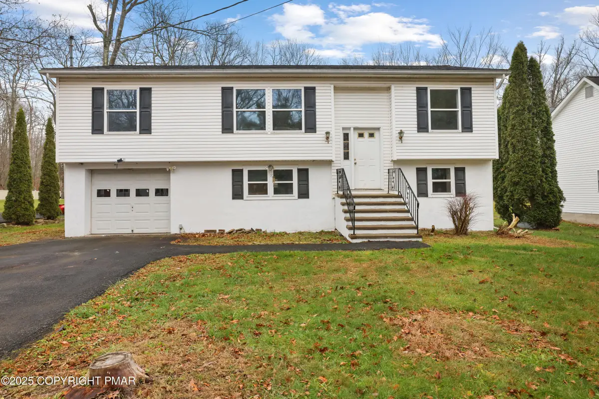 1717 Gordon Lane, Tobyhanna, PA 18466 - Image #1