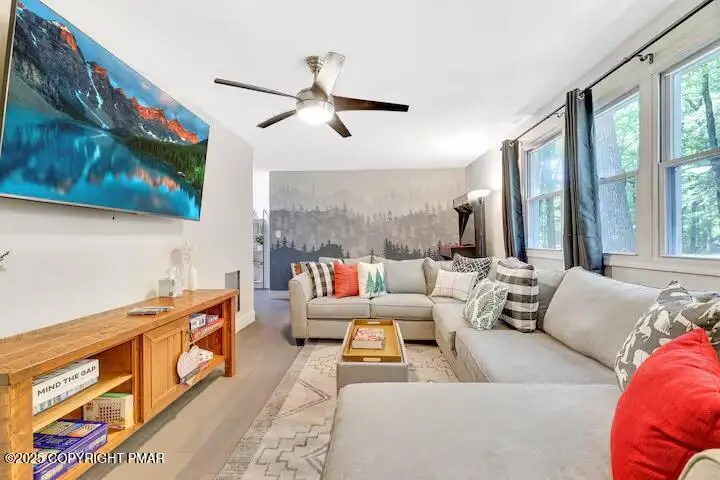 250 Stillwater Drive, Pocono Summit, PA 18346 - Image #2