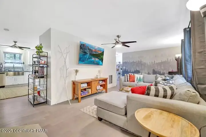 250 Stillwater Drive, Pocono Summit, PA 18346 - Image #3