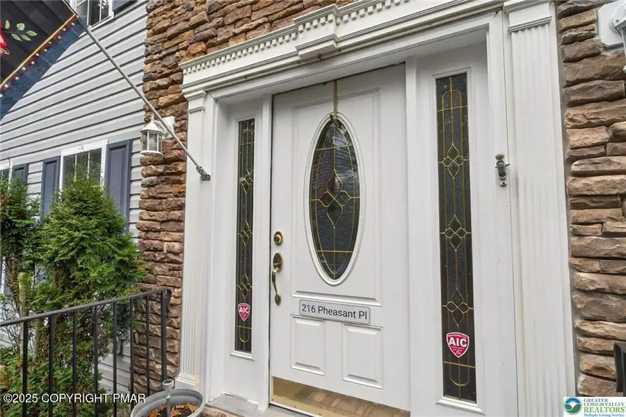 216 Pheasant Place, Tobyhanna, PA 18466 - Image #3