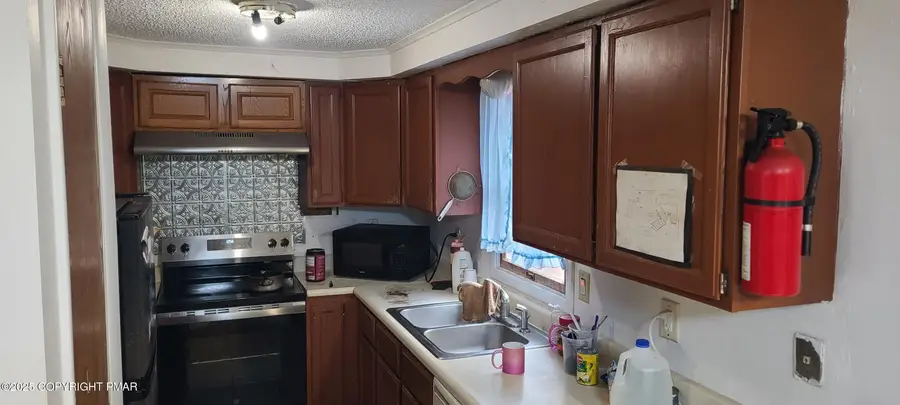 234 Footprint Road, East Stroudsburg, PA 18302 - Image #3