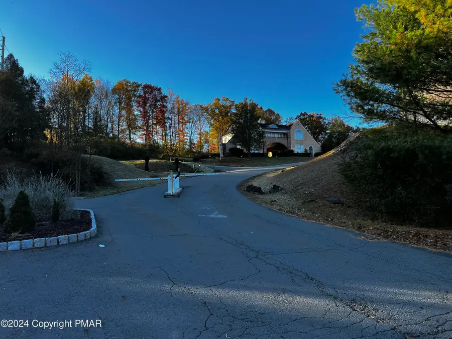 216 Swan Court, East Stroudsburg, PA 18302 - Image #3