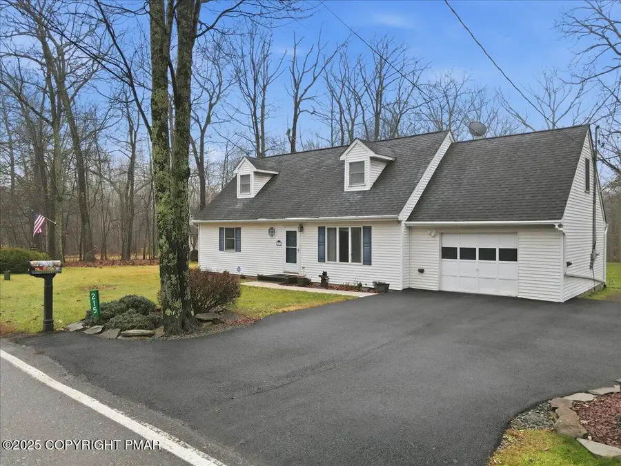 215 Tego Lake Road, East Stroudsburg, PA 18302 - Image #3