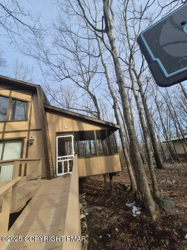 191 Saunders Drive, Bushkill, PA 18324 - Image #2