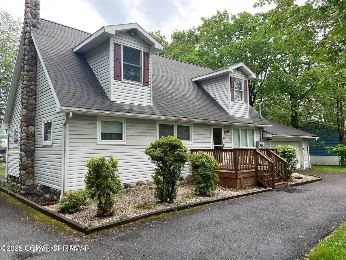 147 Summit Avenue, Pocono Summit, PA 18346 - Image #1