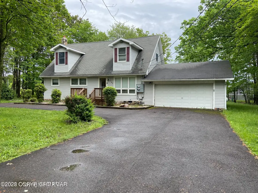 147 Summit Avenue, Pocono Summit, PA 18346 - Image #2