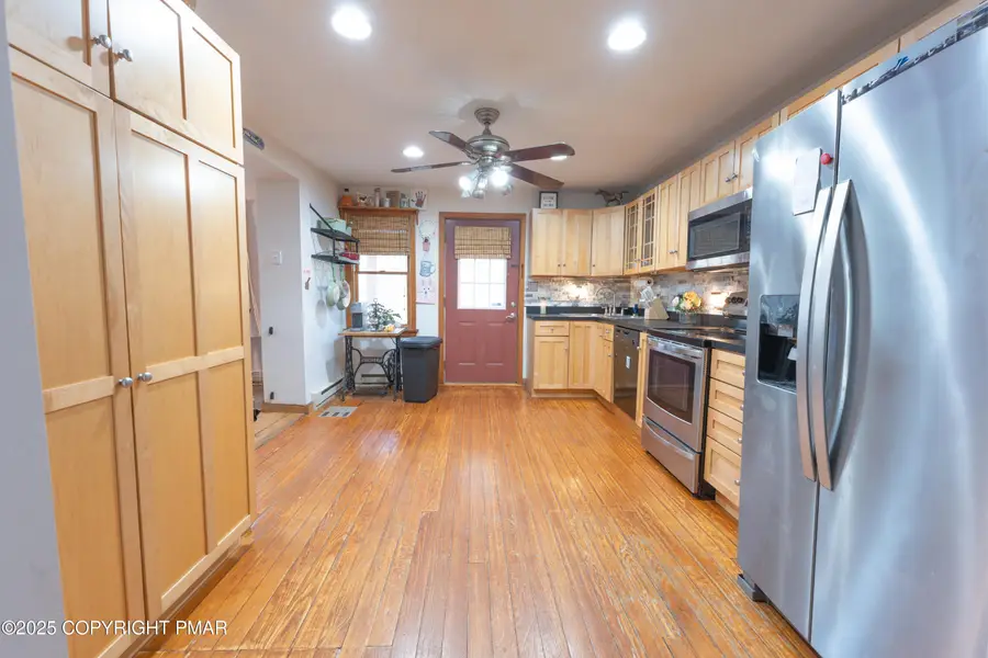 128 Fish Lane, East Stroudsburg, PA 18301 - Image #3