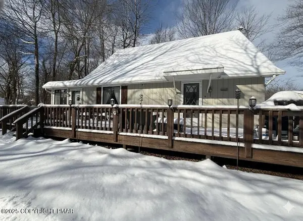 181 Cedar Drive, Long Pond, PA 18334