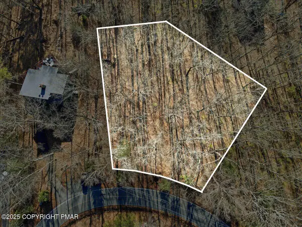 1875 Sec 4 Stafford Drive, Bushkill, PA 18324