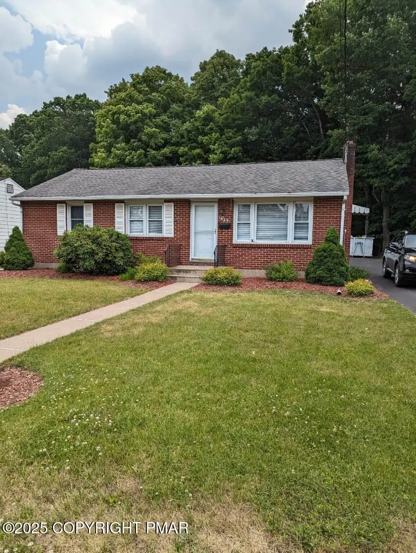 1069 Fritz Avenue, Stroudsburg, PA 18360 - Image #1