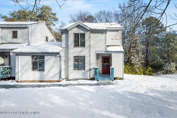 9 Gregory Place, Lake Harmony, PA 18624