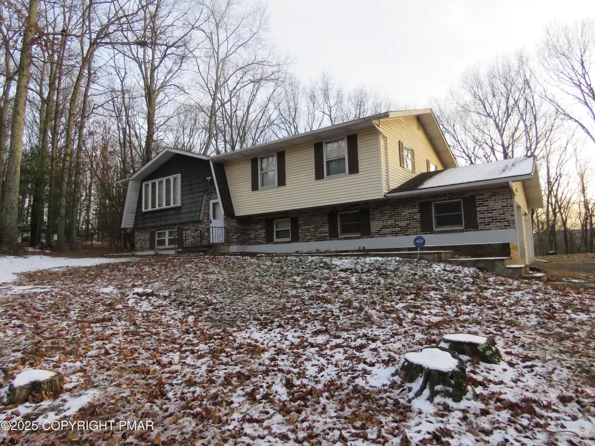 5186 Spring Drive, Swiftwater, PA 18370 - Image #1
