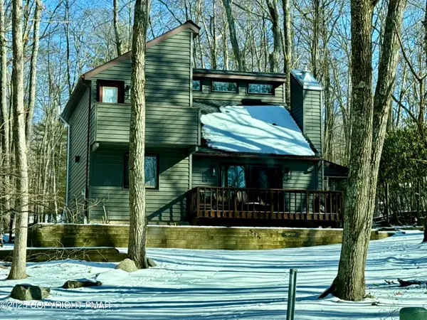 515 Hallowood Drive, East Stroudsburg, PA 18302