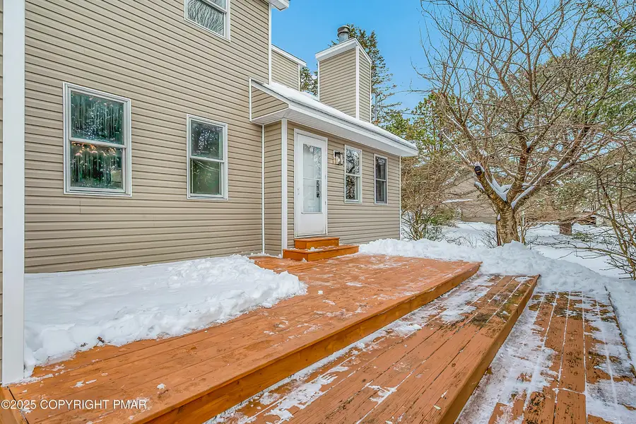 405 Skyline Drive, Blakeslee, PA 18610 - Image #3