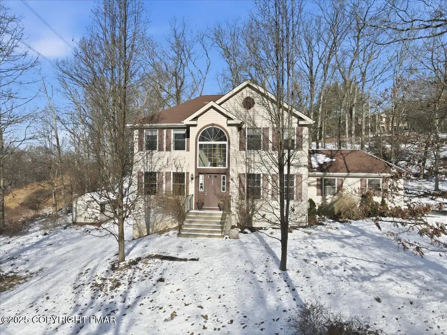 106 Ashley Court, Bushkill, PA 18324 - Image #2