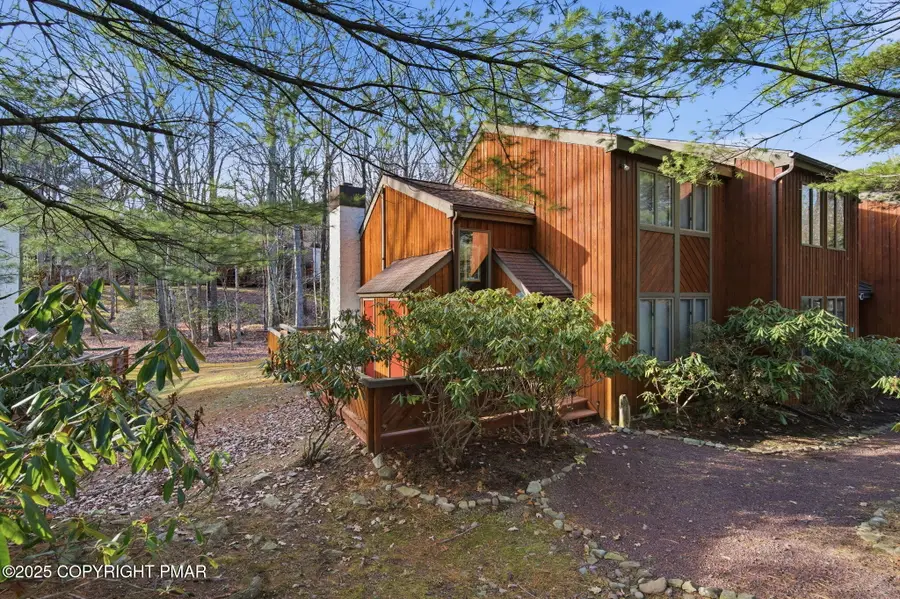 54 Doe Run, Lake Harmony, PA 18624 - Image #2