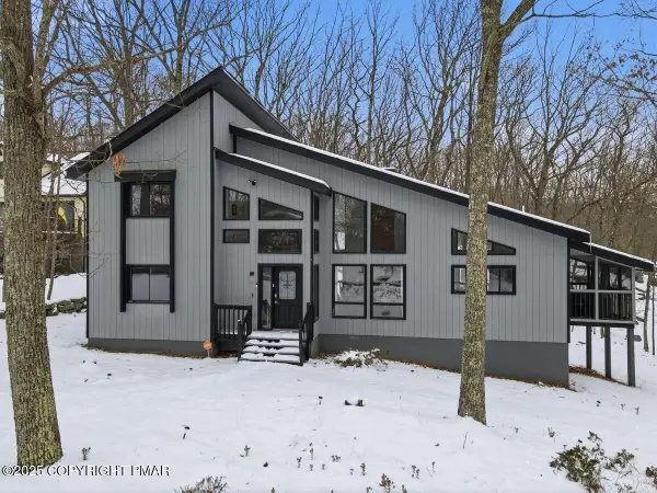 2260 Apley Court, Bushkill, PA 18324