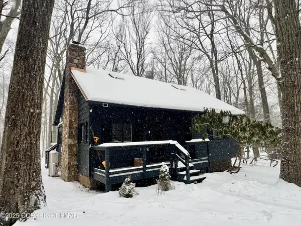 24 Split Rock Road, Lake Harmony, PA 18624