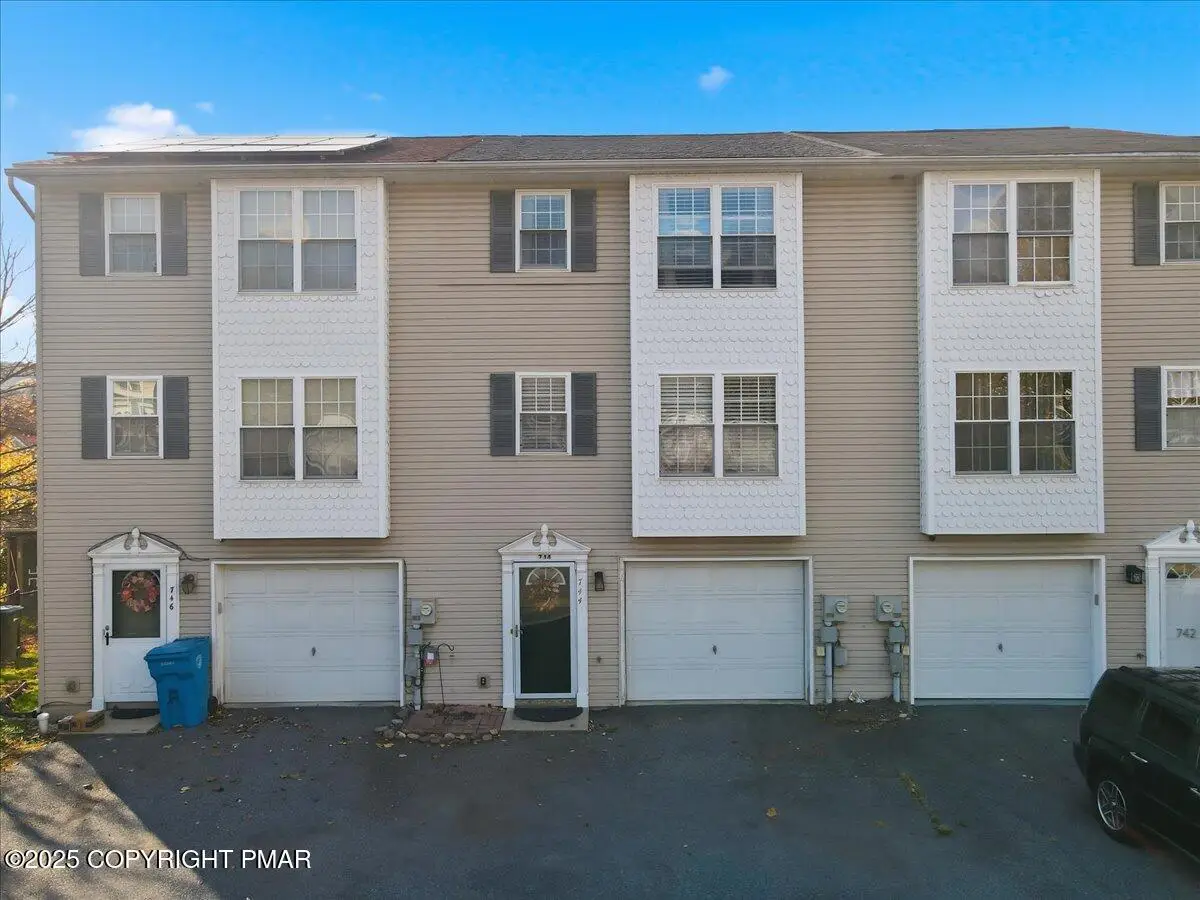 744 Williams Avenue, Walnutport, PA 18088 - Image #1