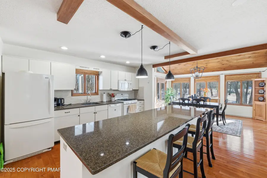 811 Paddock Court, Lords Valley, PA 18428 - Image #3