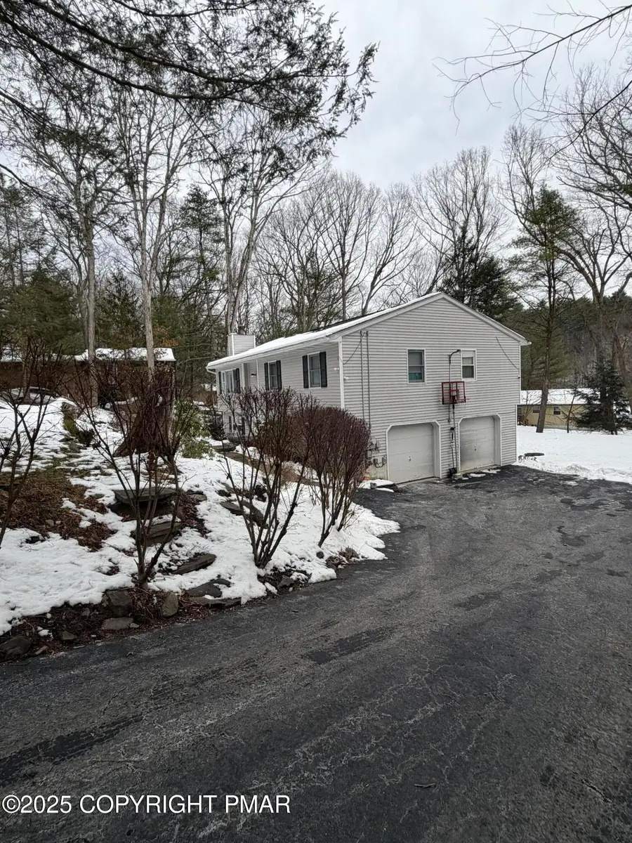 606 Rimrock Road, Bartonsville, PA 18321 - Image #2