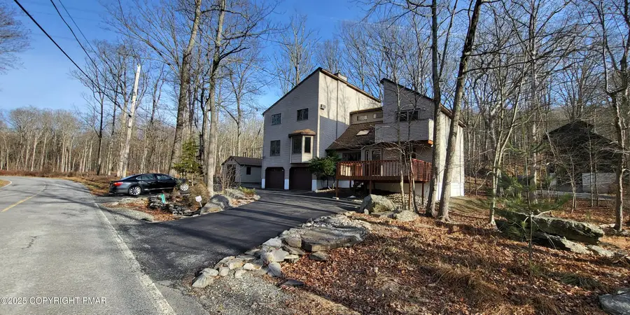 228 Edinburgh Road, Bushkill, PA 18324 - Image #3