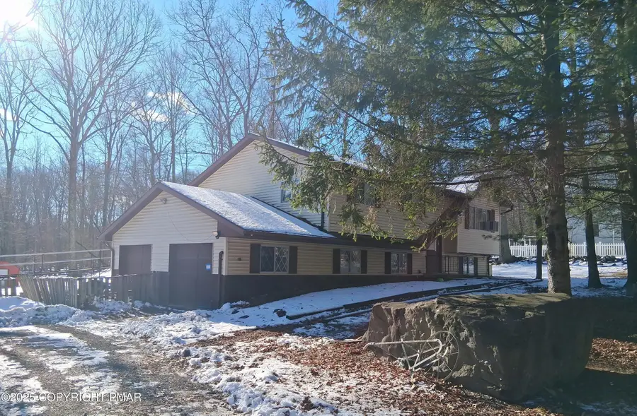 218 Mohican Road, Canadensis, PA 18325 - Image #2