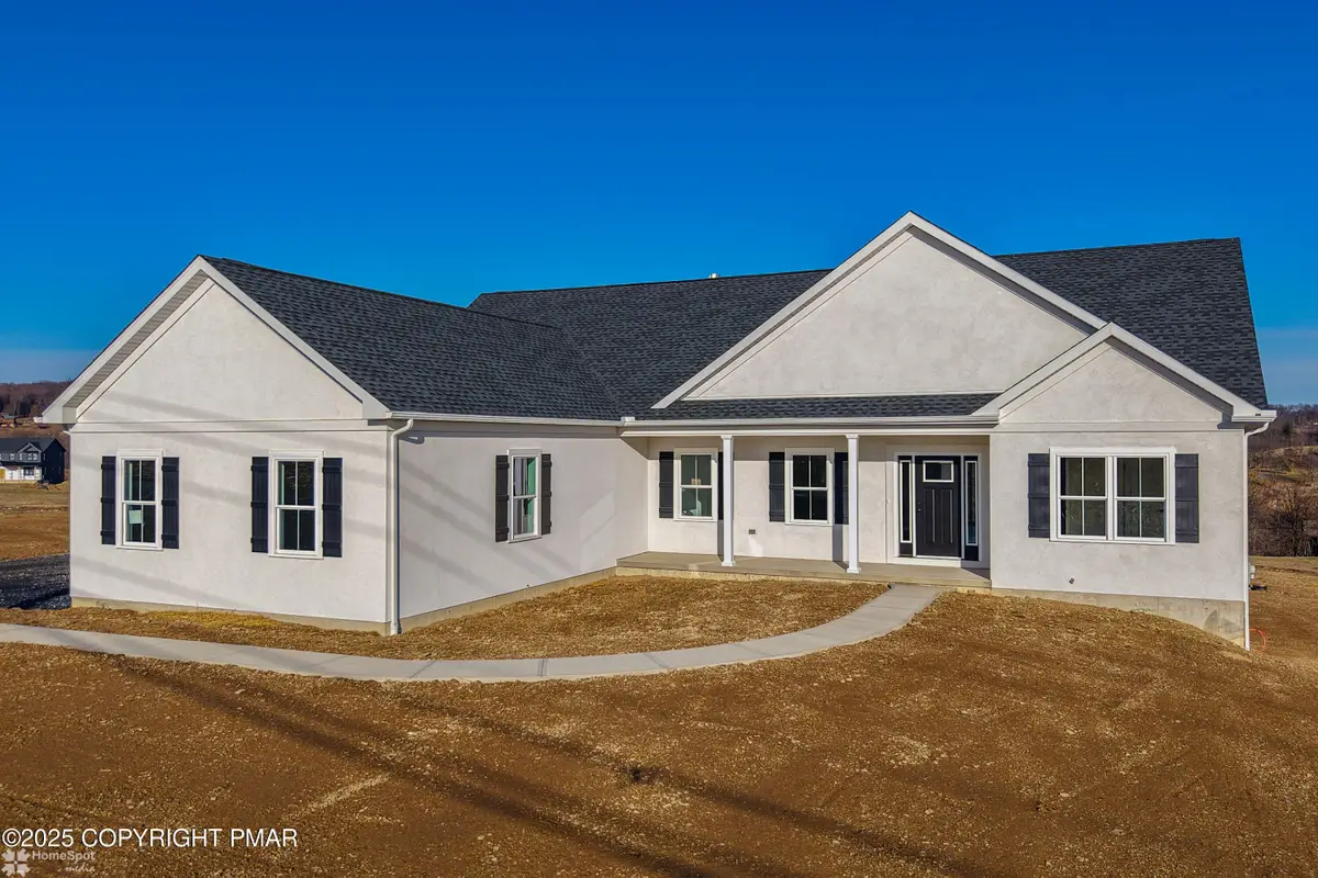 464 Long Lane Road, Walnutport, PA 18088 - Image #1