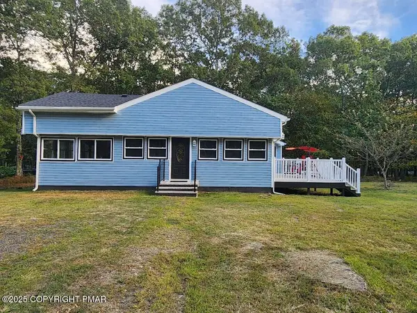 22 Mountain Top Road, East Stroudsburg, PA 18302