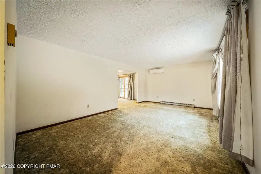 14 Baines Lane, Dallas, PA 18612 - Image #3