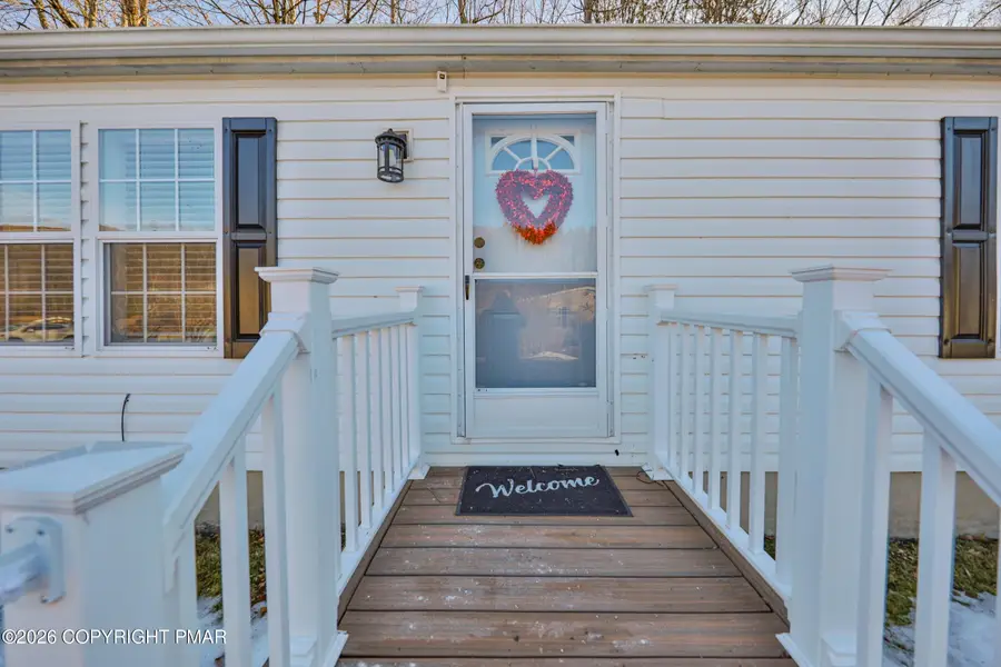 1215 Blue Mountain Circle, Saylorsburg, PA 18353 - Image #3