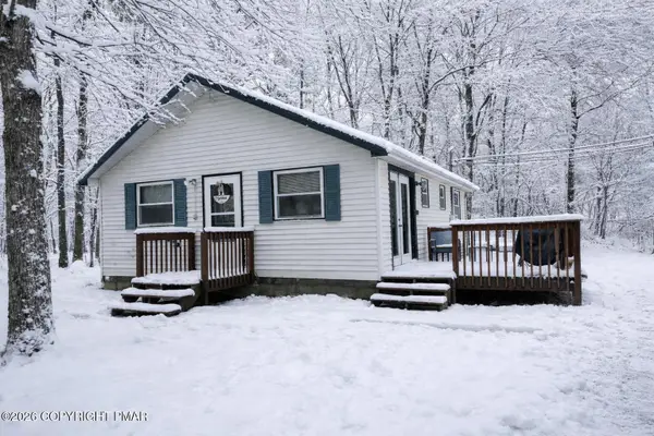 93 Iroquois Road, Albrightsville, PA 18210