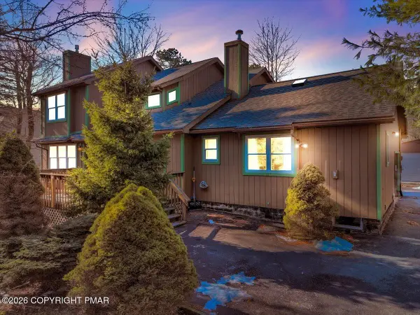 380 Clearview Drive, Long Pond, PA 18334