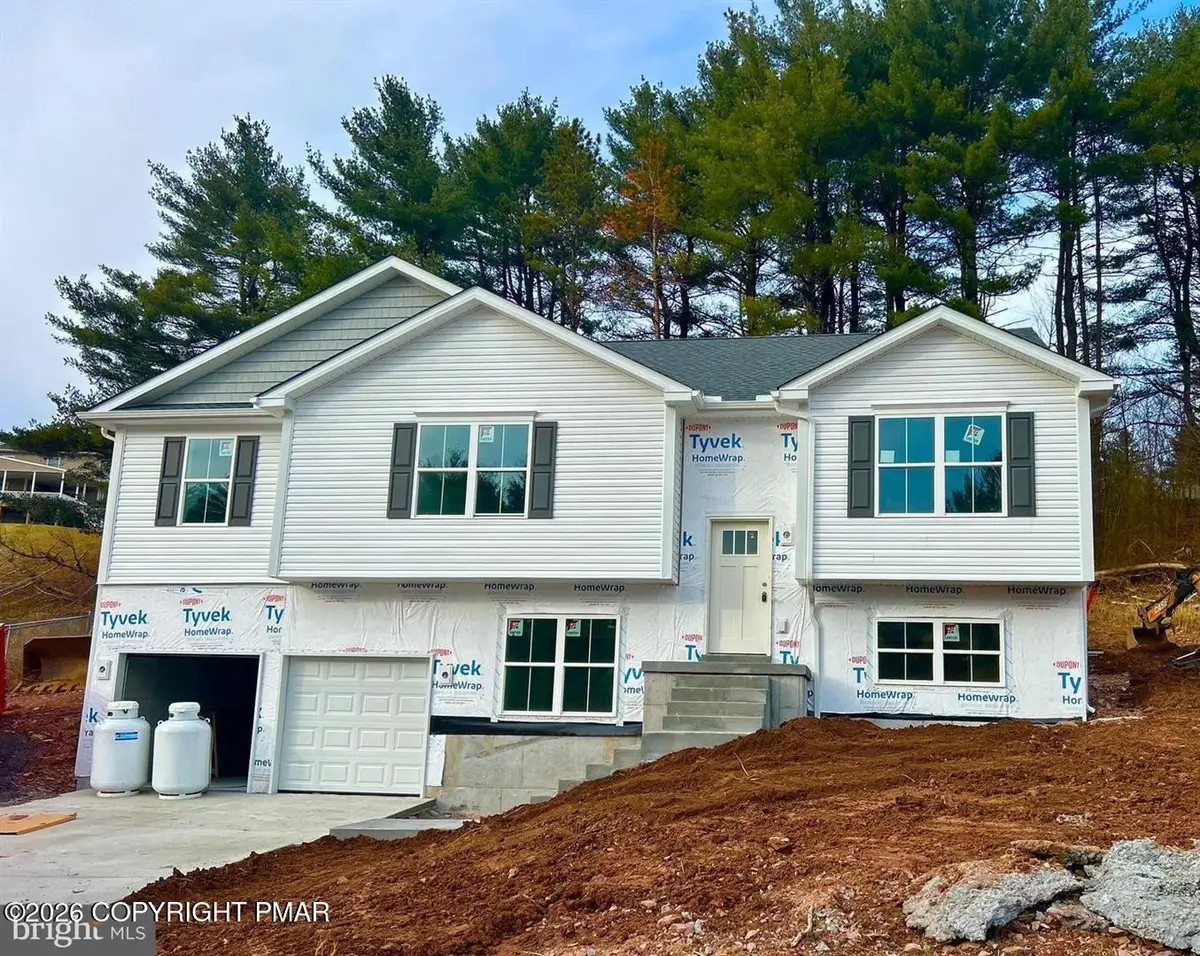 9 Country Club Road, Ashland, PA 17921 - Image #1