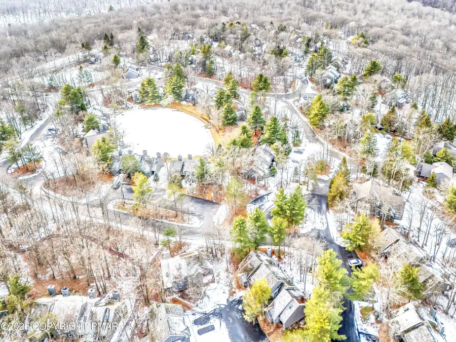 188 Snow Ridge Circle, Lake Harmony, PA 18624 - Image #3